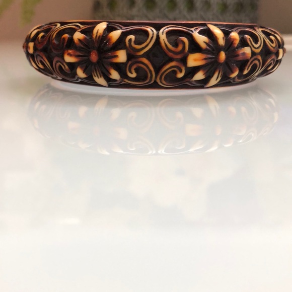 Flower Bangle - Picture 2 of 3